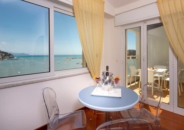 Junior Suite Sea View and balcony