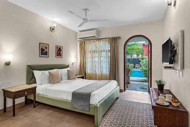 Deluxe Room, Balcony, Pool View