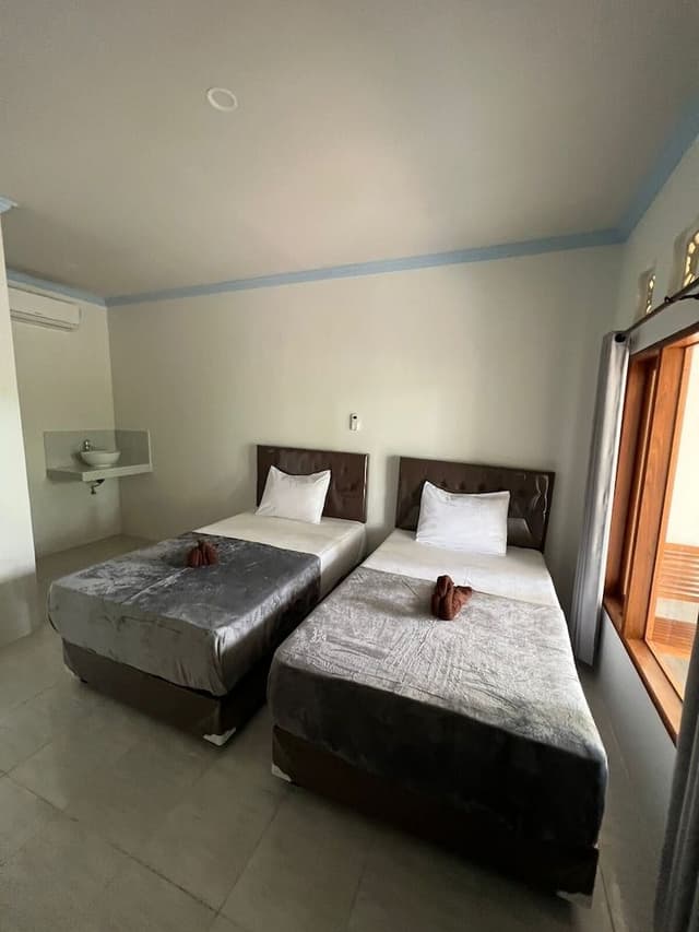 Basic Twin Room