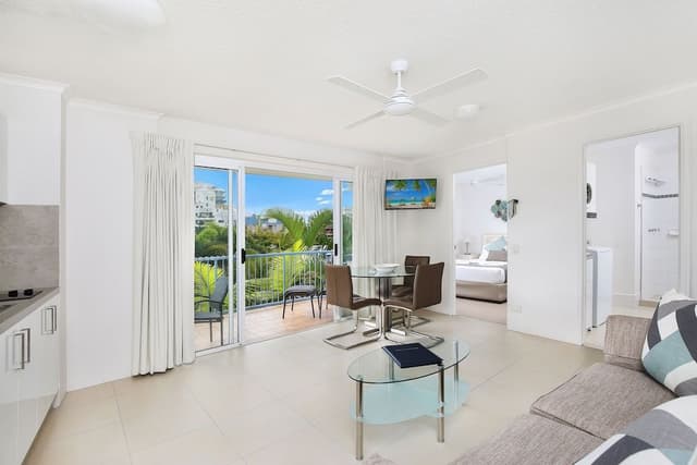 Superior One Bedroom Apartment