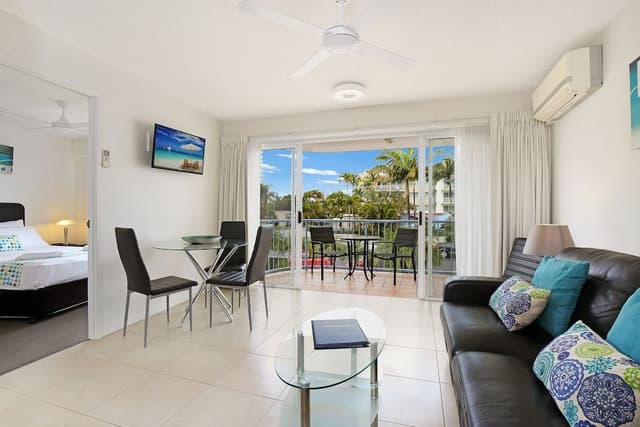 Superior One Bedroom Apartment