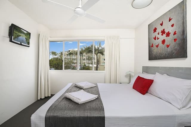 Superior One Bedroom Apartment