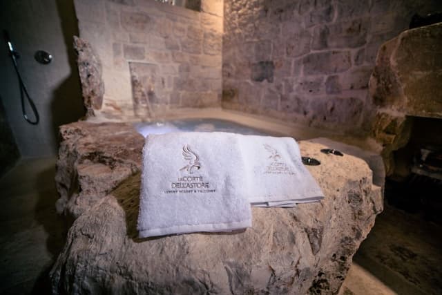 Honeymoon Double Room, Jetted Tub (Trullo Smeriglio)