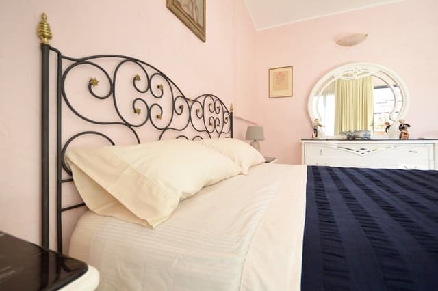Deluxe Suite, 1 Double Bed, Sea View