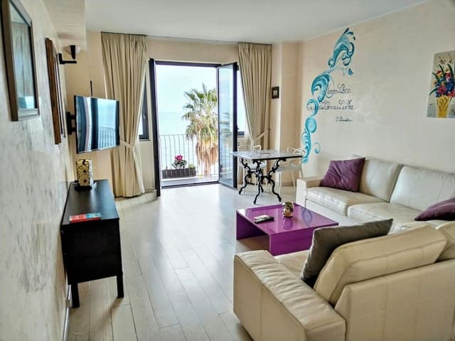 Deluxe Suite, 1 Double Bed, Sea View