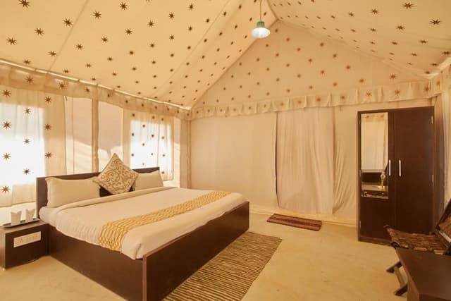 Premium Tent, 1 King Bed, Balcony, Resort View