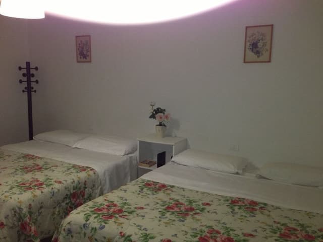 Room, Shared Bathroom (Family)