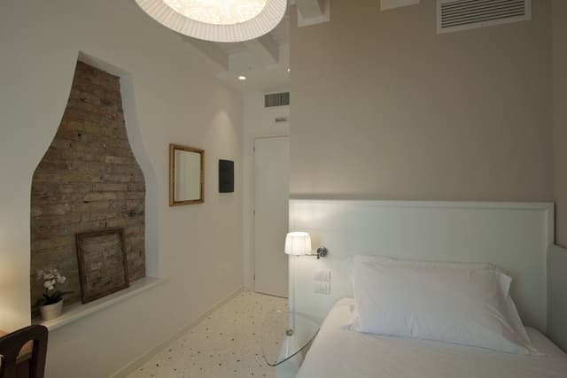 Business Single Room