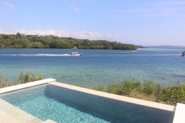 Cliff Tent Pool Villa