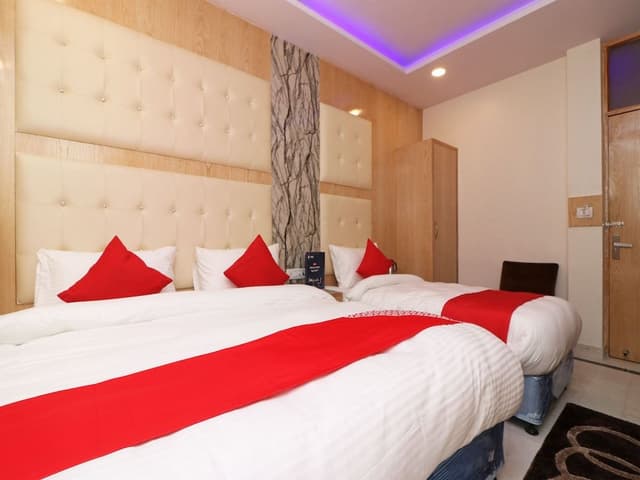 Deluxe Double or Twin Room, 1 King Bed
