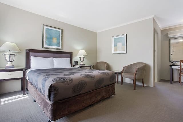 Executive Queen Room