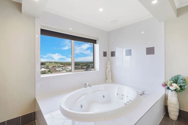 Premium King Spa Suite