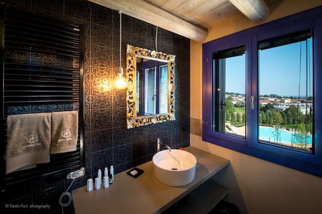 Suite, Pool View, Mezzanine