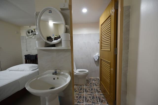 Comfort Shared Dormitory, Private Bathroom