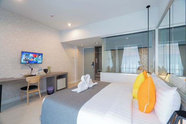Deluxe Suite