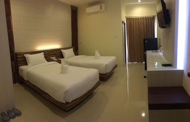 Deluxe Twin Room