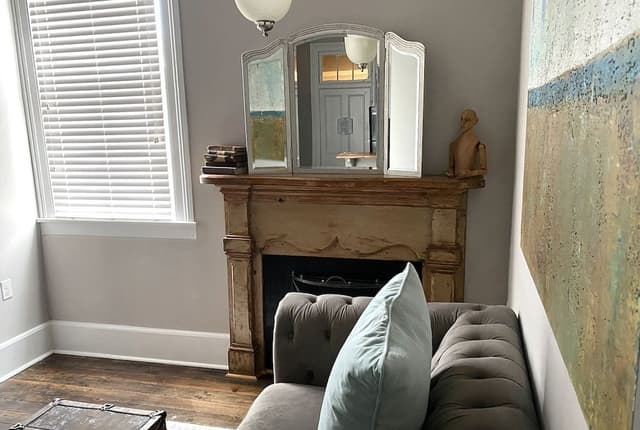 Room, 1 Queen Bed (The Lucile)