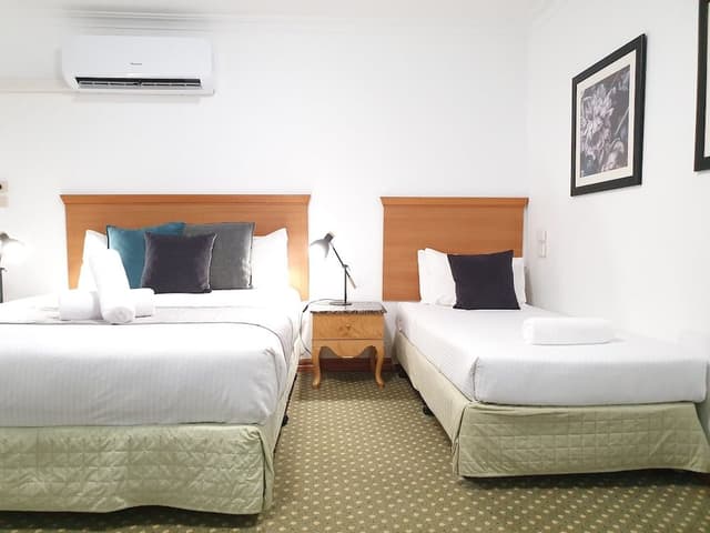 Standard Twin Room