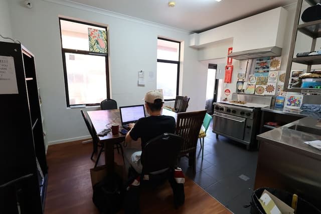 6 Bed Mixed Dorm