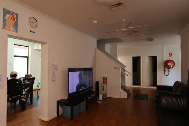 6 Bed Mixed Dorm
