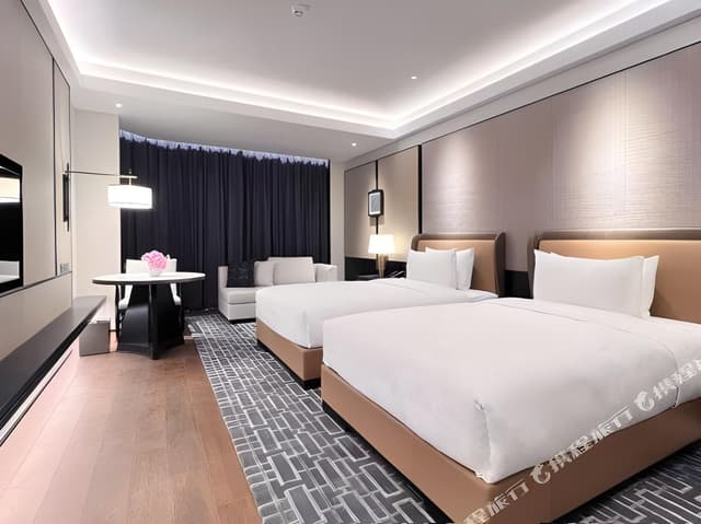 Grand Deluxe Twin Room
