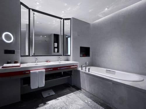 Grand Deluxe Twin Room