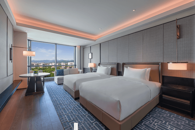 Grand Deluxe Twin Room
