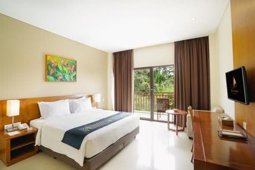 Deluxe Queen Room
