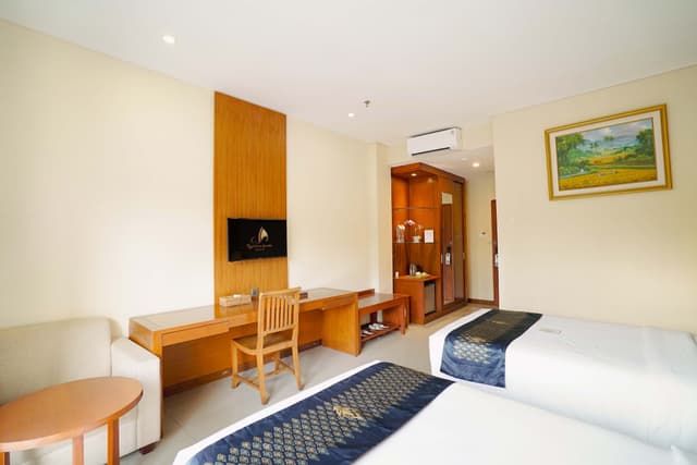 Deluxe Queen Room