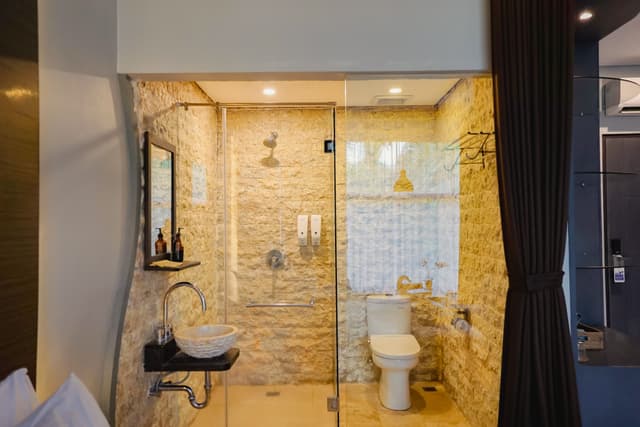 Grand Deluxe Queen Room