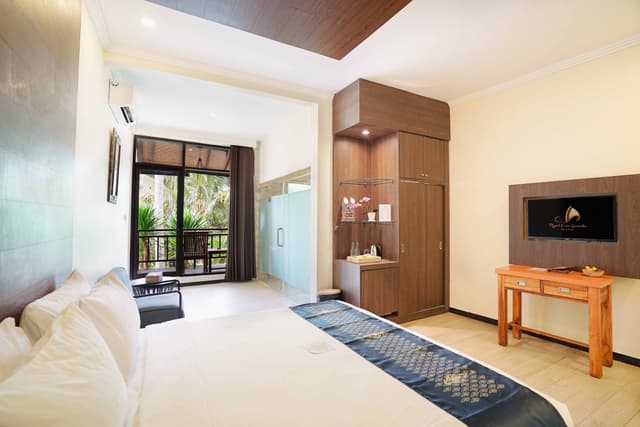 Grand Deluxe Queen Room
