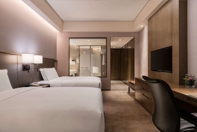 TWIN EXECUTIVE ROOM WITH LOUNGE ACCESS