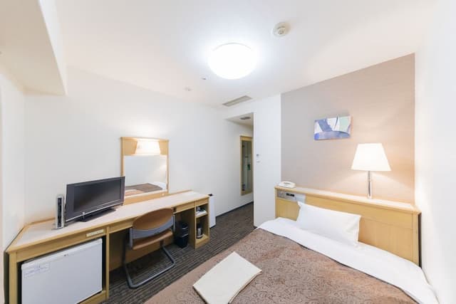 Single Room, Smoking