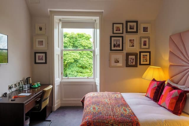 Standard Double Room, 1 King Bed, Park View
