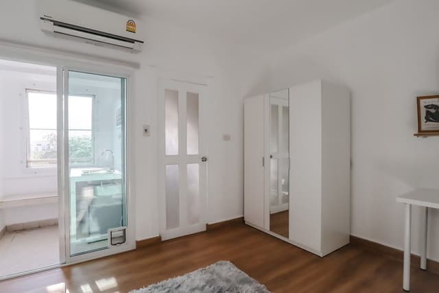 Business Double Room, Non Smoking, Garden View