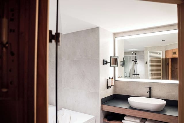 Suite, 1 King Bed, Non Smoking