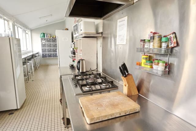 Pod in mix Dormitory (18-35 age only)