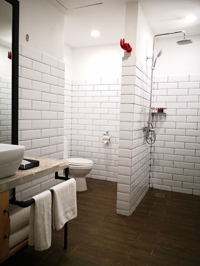 Dash Studio Super King (Pool View)