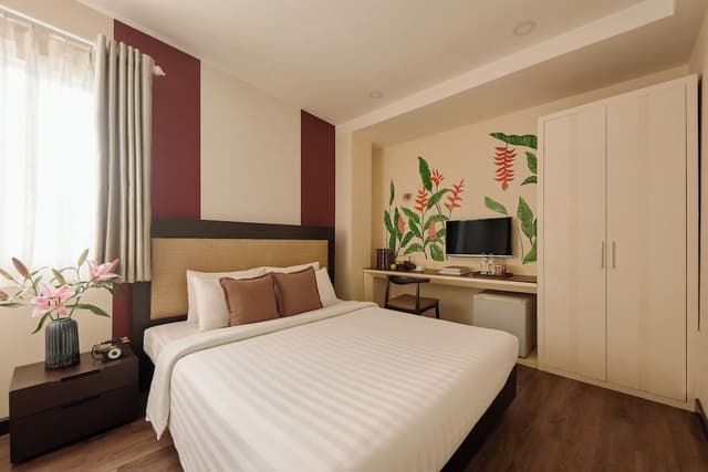 Deluxe Double Room, 1 Queen Bed, Garden View