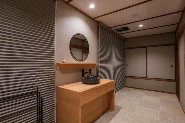 311 Japanese-Style Room