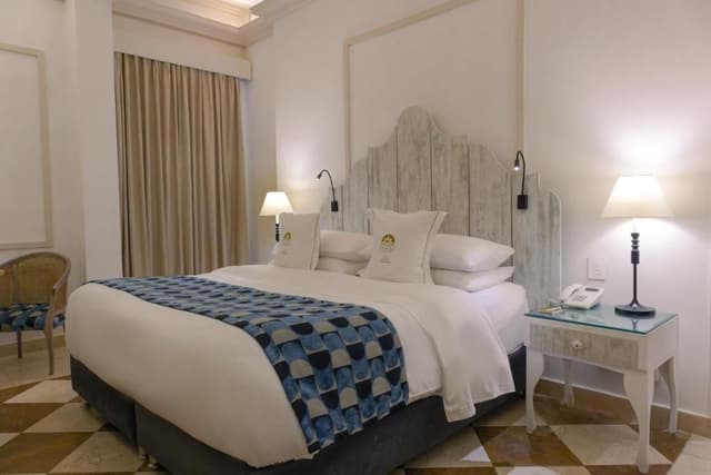1 King Bed, Deluxe Room