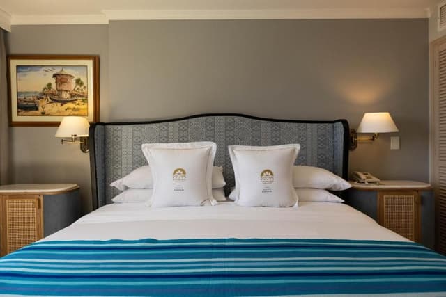 1 King Bed, 1 Bedroom Suite, Ocean View