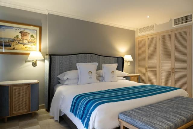 1 King Bed, 1 Bedroom Suite, Ocean View