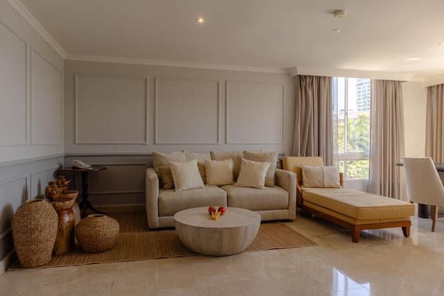 1 King Bed, 1 Bedroom Suite, Ocean View