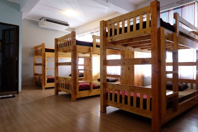 10 Bed Female Dormitory-Twin