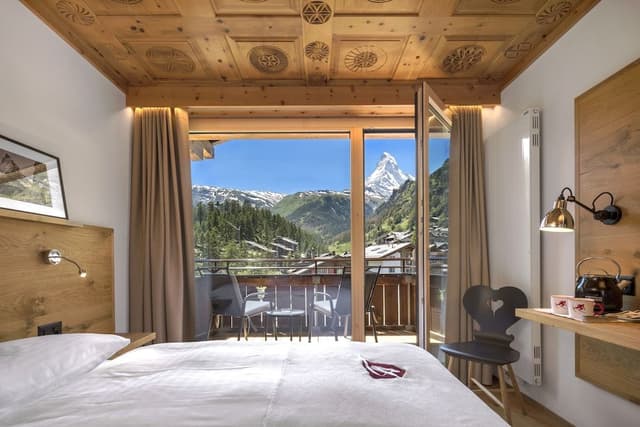 Deluxe Double Room, 2 Twin Beds, Mountain View