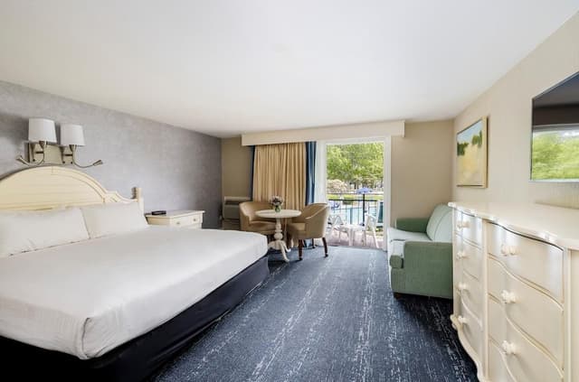 Traditional Room, 1 King Bed
