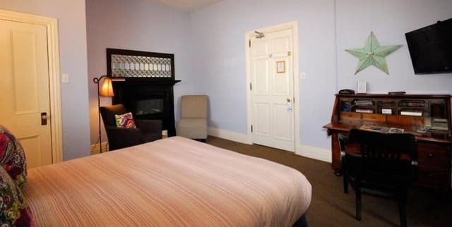 Chisolm Room