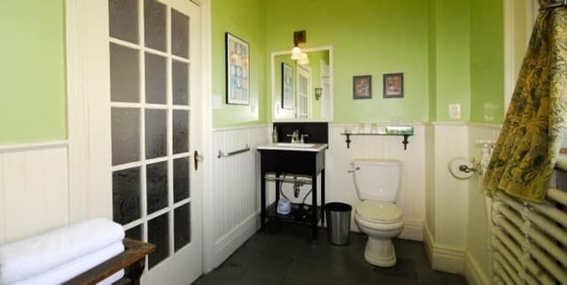 Chisolm Room
