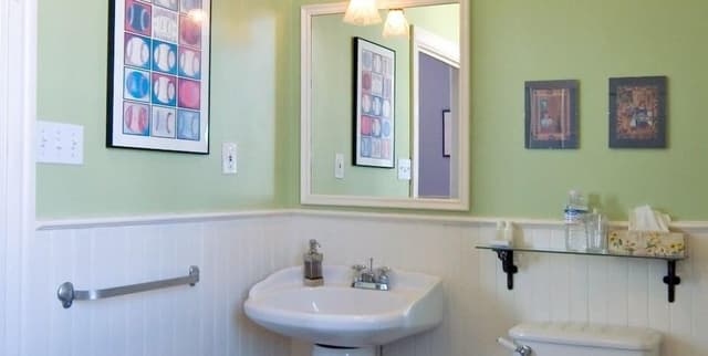 Chisolm Room